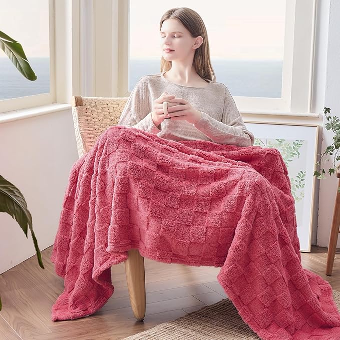 NEWCOSPLAY Super Soft Queen Blanket Coral Pink Premium Silky Flannel Fleece 3D Checkered Lightweight Bed Blanket All Season Use (Coral Pink Checkered, Queen(90"x90"))