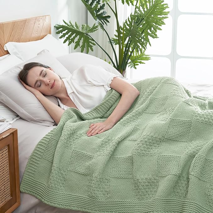 Amélie Home Knit Throw Blanket, Soft Chenille Cozy Breathable Checkered Chunky Decorative Blanket for Couch, Bed & Sofa, French-Inspired Lightweight Warm Gift for Women, Sage Green, 60"x80"