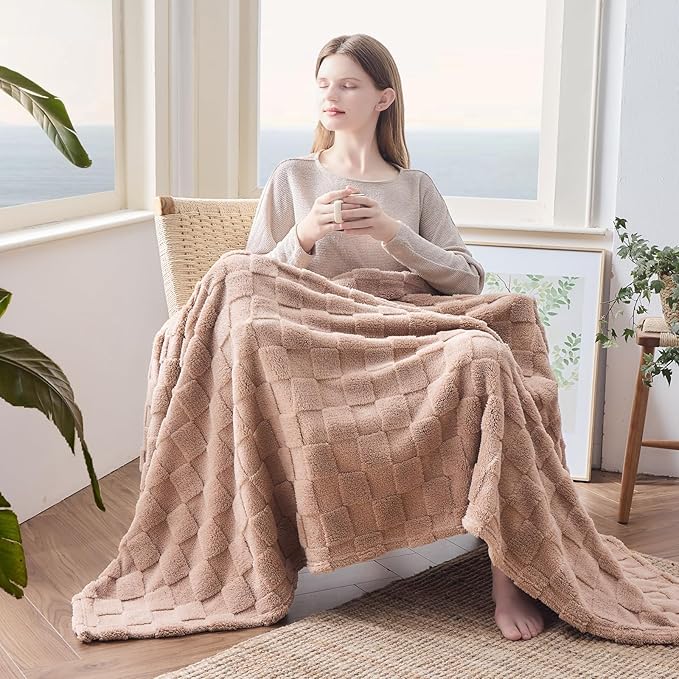 NEWCOSPLAY Super Soft Throw Blanket Taupe Premium Silky Flannel Fleece 3D Checkered Lightweight Bed Blanket All Season Use (Taupe Checkered, Throw(50"x70"))