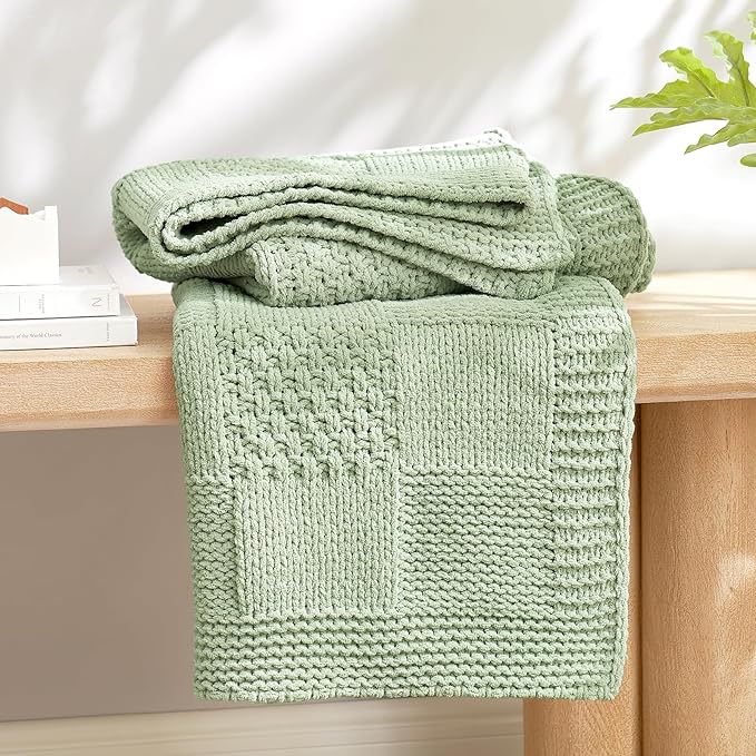 Amélie Home Knit Throw Blanket, Soft Chenille Cozy Breathable Checkered Chunky Decorative Blanket for Couch, Bed & Sofa, French-Inspired Lightweight Warm Gift for Women, Sage Green, 60"x80"