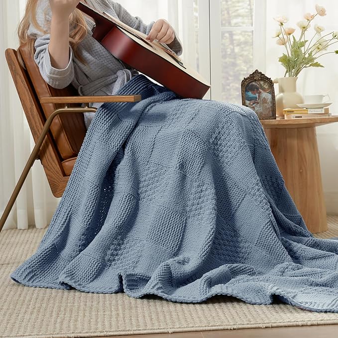 Amélie Home Knit Throw Blanket, Soft Chenille Cozy Breathable Checkered Chunky Decorative Blanket for Couch, Bed & Sofa, French-Inspired Lightweight Warm Gift for Women, Washed Blue, 50"x60"