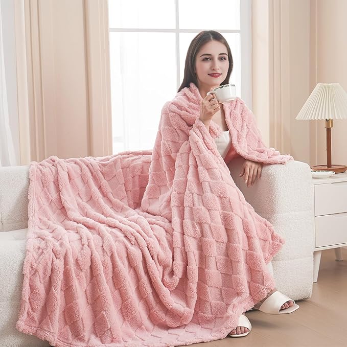 Pink Throw Blanket for Couch Sofa Bed 50x60 inches,Fleece Blankets Microfiber Flannel with Diamond Checkered Pattern Lightweight Plush Soft Cozy Gifts for Women Mom Girls,Light Pink