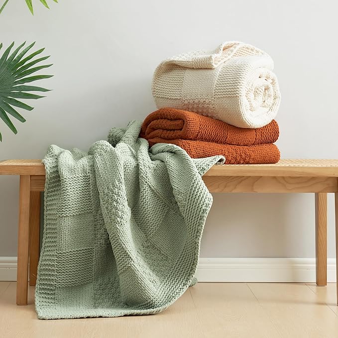 Amélie Home Knit Throw Blanket, Soft Chenille Cozy Breathable Checkered Chunky Decorative Blanket for Couch, Bed & Sofa, French-Inspired Lightweight Warm Gift for Women, Ivory, 60"x80"
