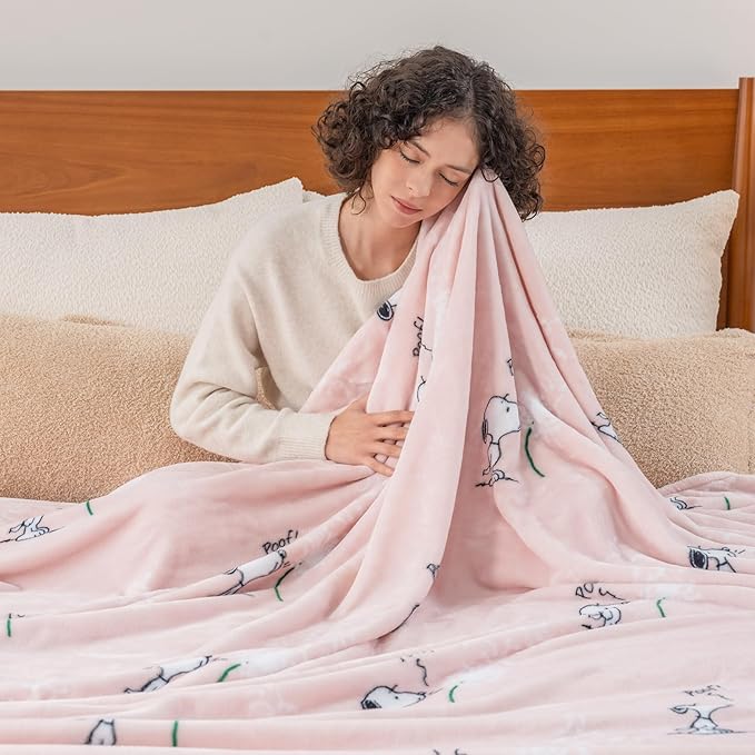 Berkshire Blanket Peanuts® VelvetLoft® Cute Character Snoopy Plush Blanket,Make A Wish Spring Pink,Twin 60 in x 90 in (Official Peanuts® Product)