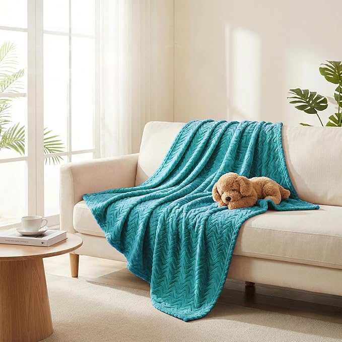 Exclusivo Mezcla King Blanket for Bed, Cozy Lightweight Fleece Blankets for All Season, Decorative Giftable Fuzzy Plush Wave Textured Suitable for Women, Men, Teal, 90x104 Inches