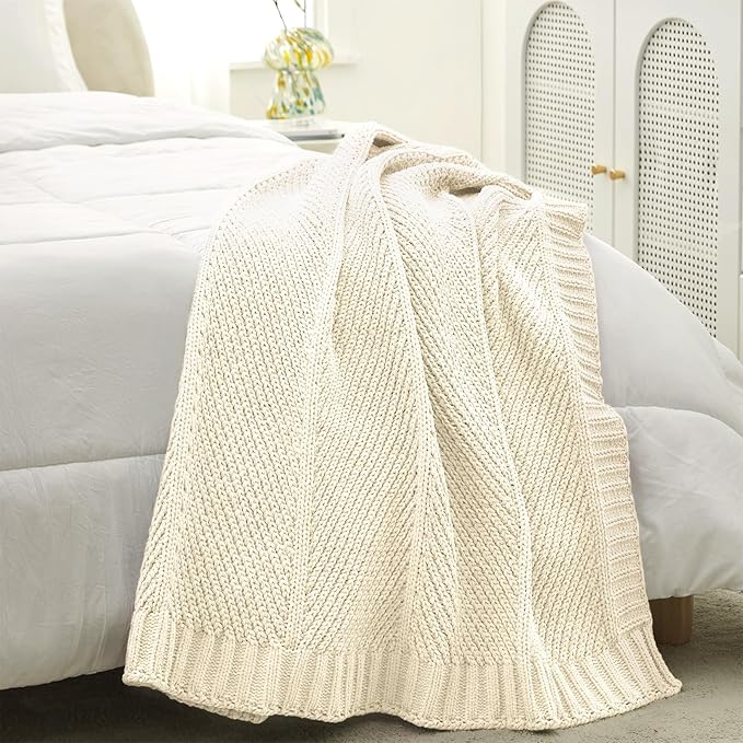 Amélie Home Knit Throw Blanket, Soft Chenille Cozy Breathable Chevron Chunky Decorative Blanket for Couch, Bed & Sofa, French-Inspired Lightweight Warm Gift for Women, Ivory, 60"x80"