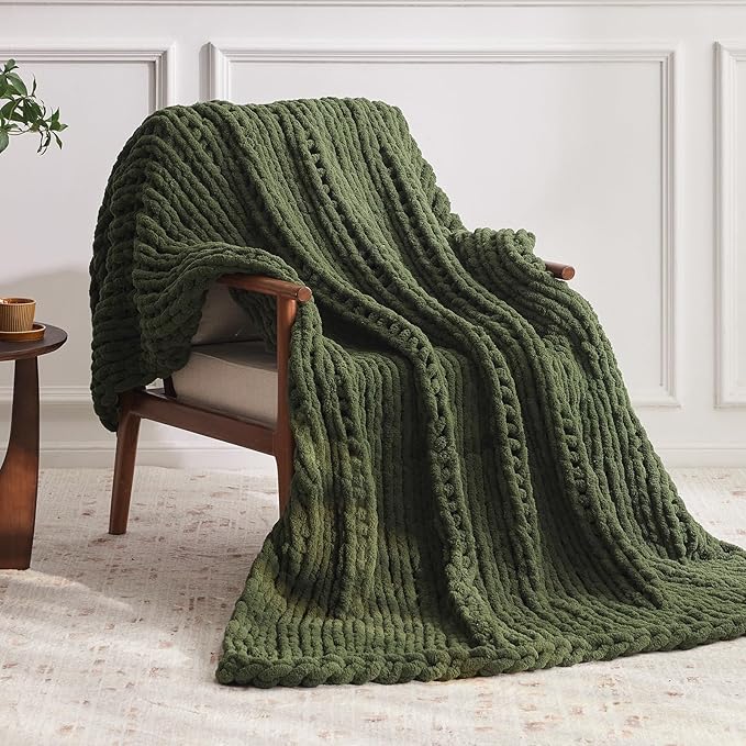 Negwoo Chunky Knit Throw Blanket, 80''*90'' Knitted Throw Chenille Yarn for Bed Couch, Handmade Green Crochet Big Thick Blanket, Machine Washable Cute Comfy Blanket for Home Decor