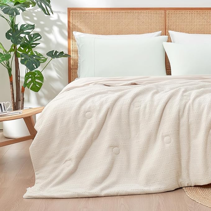 Amélie Home Waffle Cooling Comforter Queen Size, Q-Max 0.45 Reversible Lightweight Cooling Blanket for Hot Sleepers, Breathable Bedding for Night Sweats, 90"x90", Beige
