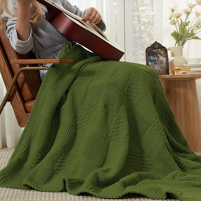 Amélie Home Knit Throw Blanket, Soft Chenille Cozy Breathable Checkered Chunky Decorative Blanket for Couch, Bed & Sofa, French-Inspired Lightweight Warm Gift for Women, Olive Green, 50"x60"