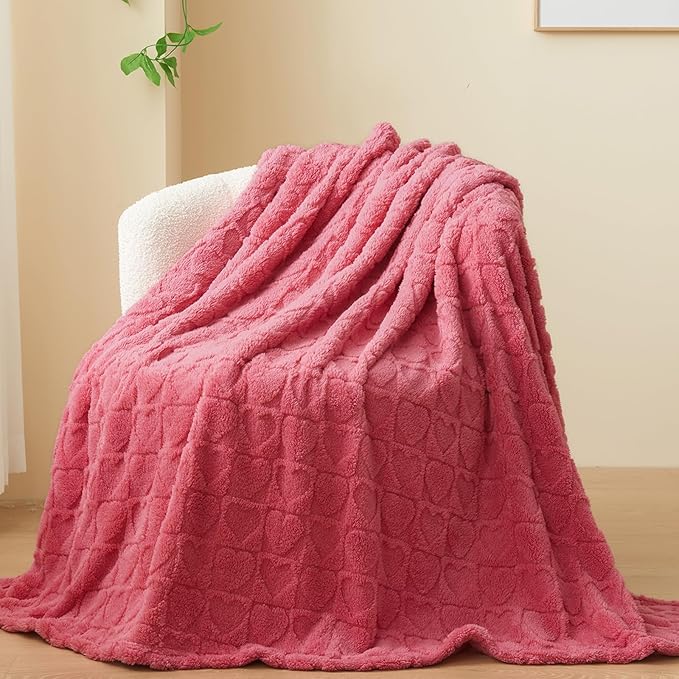 NEWCOSPLAY Super Soft Queen Blanket Coral Pink Love Premium Silky Flannel Fleece 3D Heart Checkered Lightweight Bed Blanket All Season Use (Coral Pink Love, Queen(90"x90"))