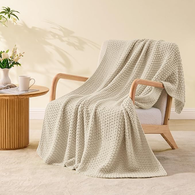 BEDELITE Chunky Cable Knit Throw Blanket, Acrylic Chunky Knitted Blankets, Super Soft Cozy Woven Beige Throw Blanket for Sofa Couch Bed Room Home Decor, Gift for Women, 50"x60"