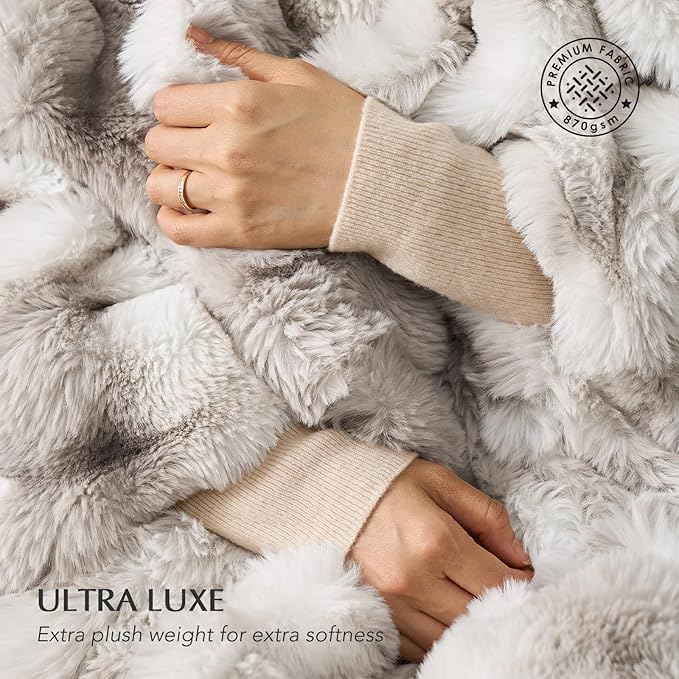 EverGrace Ultra Soft Luxury Fluffy Faux Rabbit Fur Throw Blanket, Thick Warm Bubble Throw for Bed, Cozy Plush Reversible Blankets for Couch, Chair, Sofa, Light Grey, 50x60 Inches