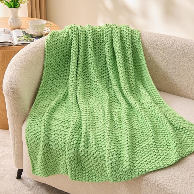 BEDELITE Chunky Cable Knit Throw Blanket, Acrylic Chunky Knitted Blankets, Super Soft Cozy Woven Green Twin Blanket for Sofa Couch Bed Room Home Decor, Gift for Women, 60"x80"