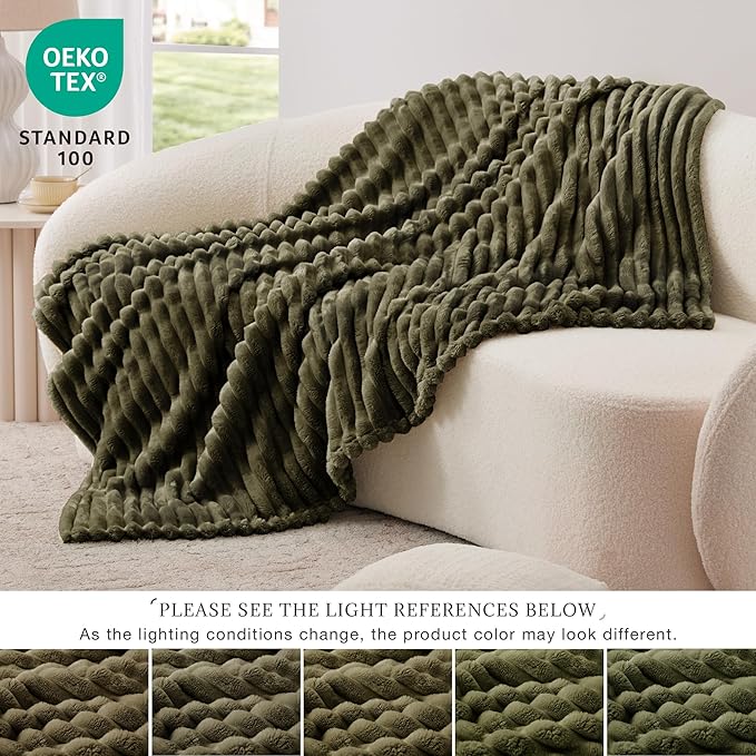 EXQ Home Fleece Throw Blanket for Couch or Bed - 3D Stripe Jacquard Decorative Blankets - Cozy Soft Lightweight Fuzzy Flannel Blanket Suitable for All Seasons(50"??60",Dark Green)