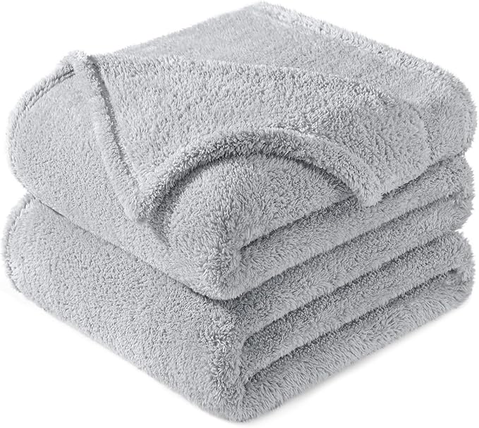 Exclusivo Mezcla King Size Blanket for Bed, Super Soft Velvet Plush Fleece Blankets, Fuzzy Cozy and Warm for Winter, 90x104 Inches, Light Grey