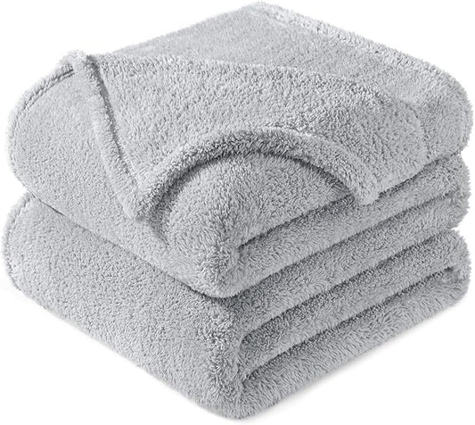 Exclusivo Mezcla King Size Blanket for Bed, Super Soft Velvet Plush Fleece Blankets, Fuzzy Cozy and Warm for Winter, 90x104 Inches, Light Grey