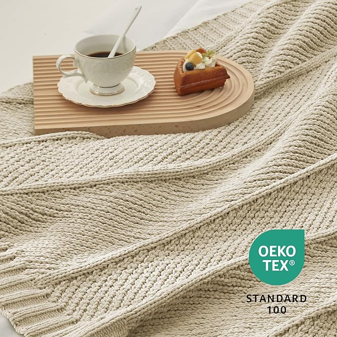 Amélie Home Knit Throw Blanket, Soft Chenille Cozy Breathable Chevron Chunky Decorative Blanket for Couch, Bed & Sofa, French-Inspired Lightweight Warm Gift for Women, Beige, 50"x60"