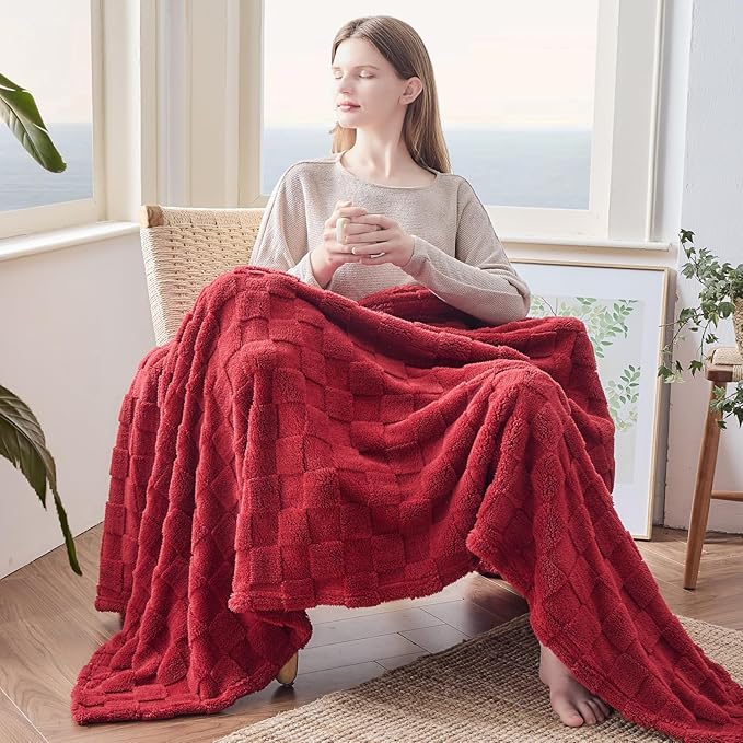 NEWCOSPLAY Super Soft Twin Blanket Red Premium Silky Flannel Fleece 3D Checkered Lightweight Bed Blanket All Season Use (Red Checkered, Twin(60"x80"))