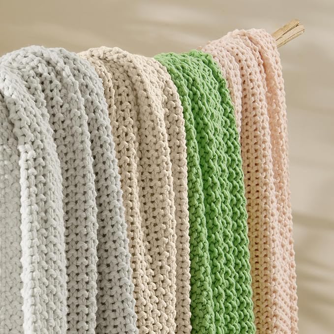 BEDELITE Chunky Cable Knit Throw Blanket, Acrylic Chunky Knitted Blankets, Super Soft Cozy Woven Green Twin Blanket for Sofa Couch Bed Room Home Decor, Gift for Women, 60"x80"