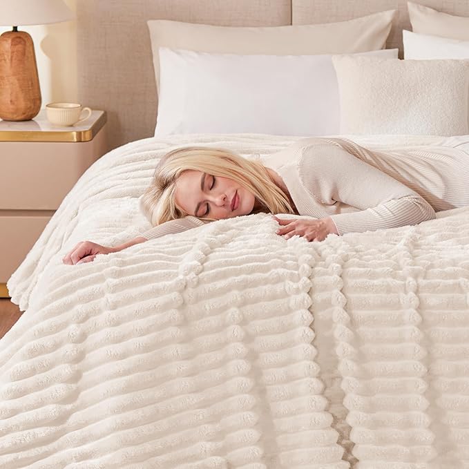 EXQ Home Fleece Blanket Twin Size for Couch or Bed - 3D Stripe Jacquard Decorative Blankets - Cozy Soft Lightweight Fuzzy Flannel Blanket Suitable for All Seasons(60"??80",Beige)