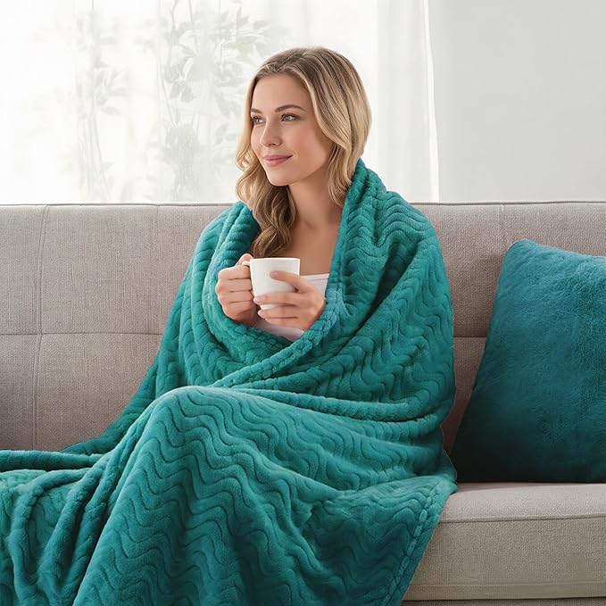 Exclusivo Mezcla Queen Blanket for Bed, Cozy Lightweight Fleece Blankets for All Season, Decorative Giftable Fuzzy Plush Wave Textured Suitable for Women, Men, Teal, 90x90 Inches