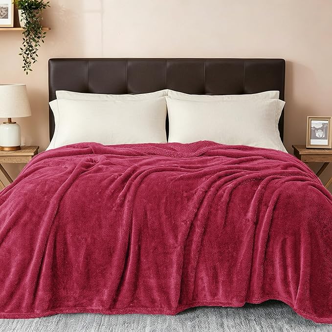 Exclusivo Mezcla Plush Fuzzy Fleece Bed Blanket King Size, Super Soft, Fluffy and Warm Blankets for Couch, Bed, All Season (Deep Red, 90x104 inches)