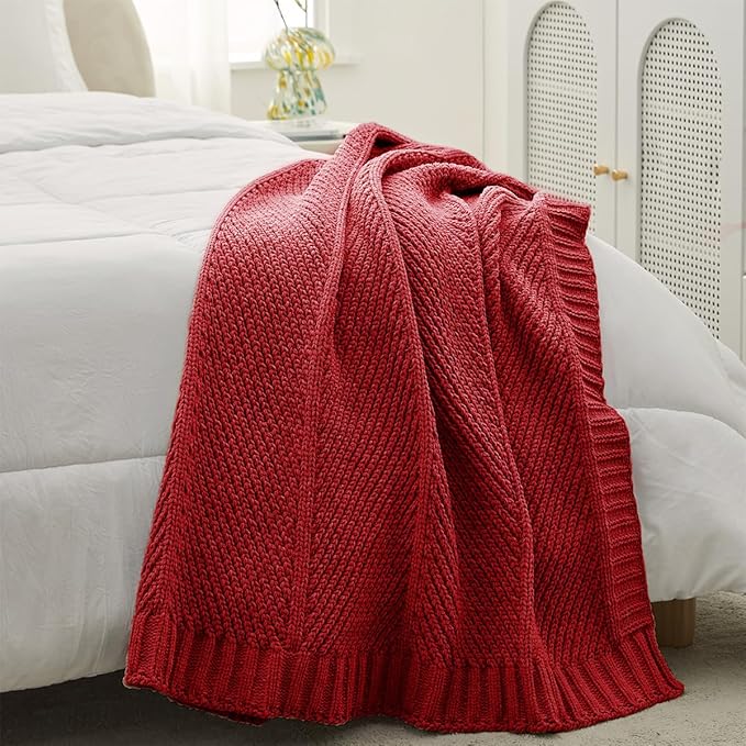 Amélie Home Knit Throw Blanket, Soft Chenille Cozy Breathable Chevron Chunky Decorative Blanket for Couch, Bed & Sofa, French-Inspired Lightweight Warm Gift for Women, Christmas Red, 50"x60"