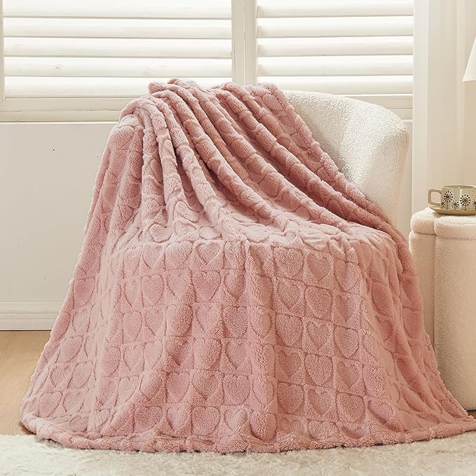 NEWCOSPLAY Super Soft Twin Blanket Dusty Pink Love Premium Silky Flannel Fleece 3D Heart Checkered Lightweight Bed Blanket All Season Use (Dusty Pink Love, Twin(60"x80"))