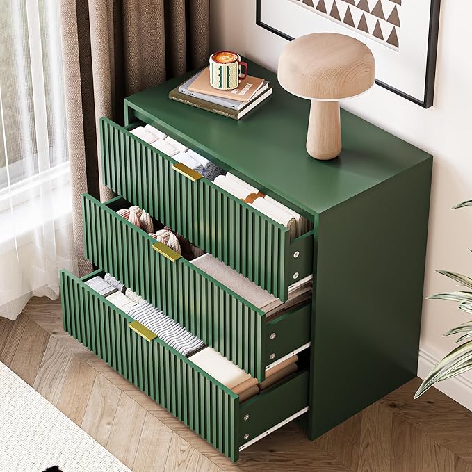MAISONARIA 3-Piece Dresser Bedroom Set, 7 Drawer Dresser & 3 Drawer Nightstands with Gold Handles, Fluted Wood Chest of Drawers for Bedroom, Living Room, Entryway, Green