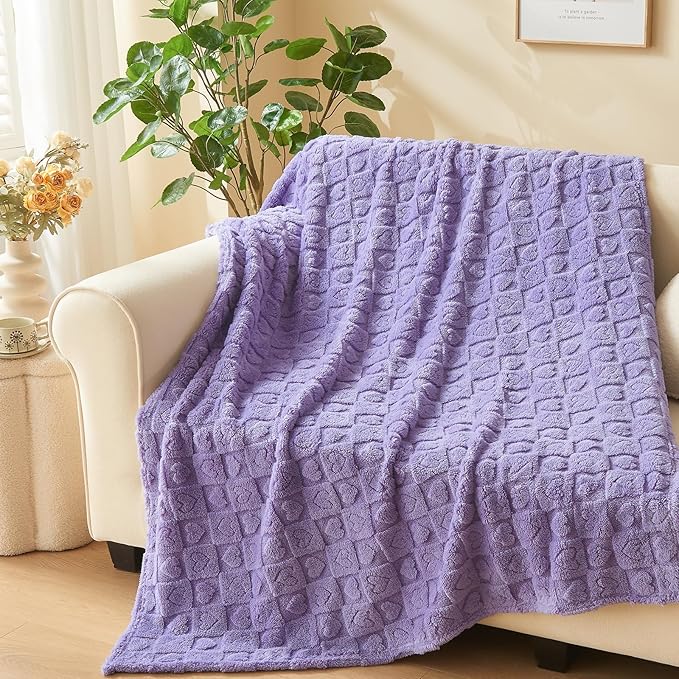 NEWCOSPLAY Super Soft King Blanket Lavender Premium Silky Flannel Fleece 3D Heart Checkered Lightweight Bed Blanket All Season Use (Lavender Heart, King(90"x110"))