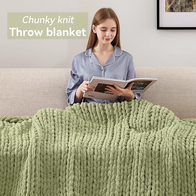 Negwoo Chunky Knit Throw Blanket, 50''*60'' Knitted Throw Chenille Yarn for Bed Couch, Handmade Light Green Crochet Big Thick Blanket, Machine Washable Cute Comfy Blanket for Home Decor