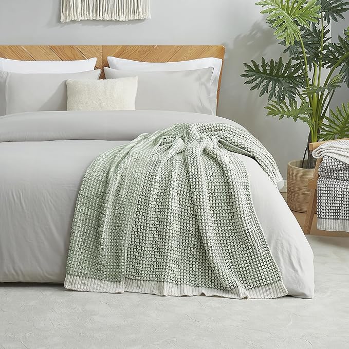 Amélie Home Knit Throw Blanket, Soft Chenille Cozy Breathable Pineapple Chunky Decorative Blanket for Couch, Bed & Sofa, French-Inspired Lightweight Warm Gift for Women, Sage Green, 50"x60"