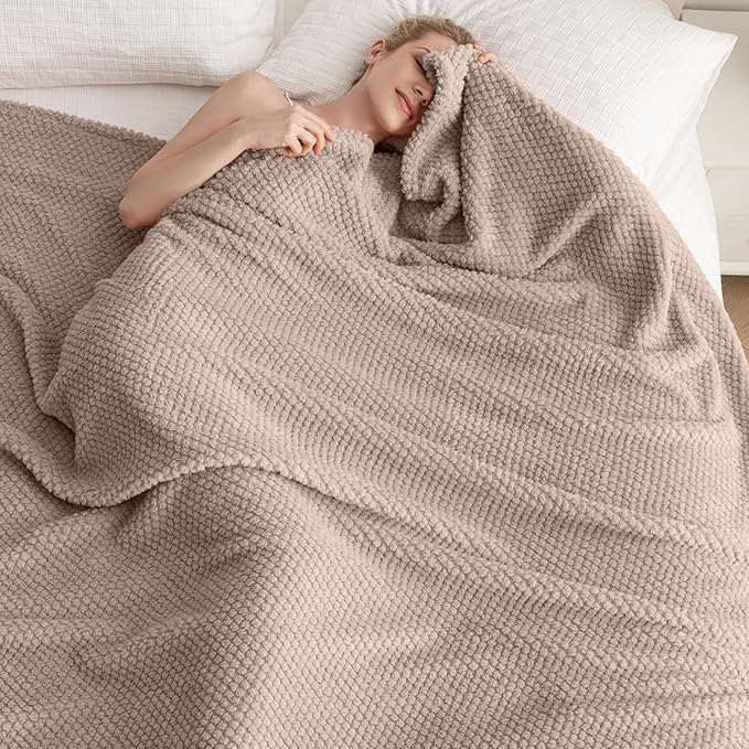 Light Brown 300GSM XL Throw Super Soft Blanket for Couch Sofa Bed Cozy Blankets for Women Girls Cute Fleece Fluffy Blanket for Fall Aesthetic Home Decor,50x70