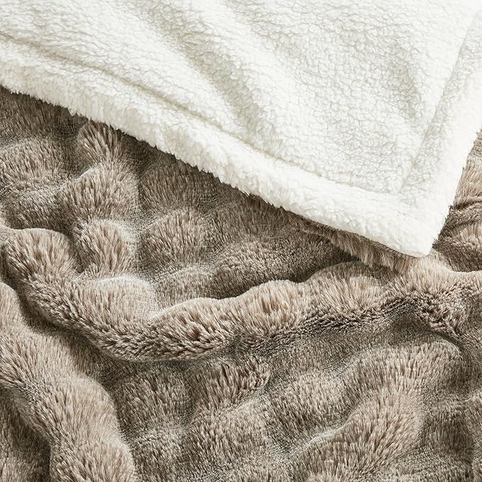 50x60 Inches Ultra-Soft Fuzzy Faux Fur Plush Throw Blanket - Thick, Warm Sherpa for Couch, Sofa, Bedroom, Camping - Decorative Blanket for Cozy Warmth, Bubble Brown