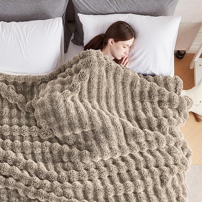 50x60 Inches Ultra-Soft Fuzzy Faux Fur Plush Throw Blanket - Thick, Warm Sherpa for Couch, Sofa, Bedroom, Camping - Decorative Blanket for Cozy Warmth, Bubble Brown