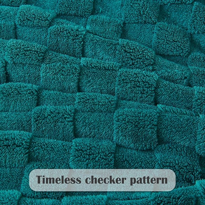 NEWCOSPLAY Super Soft King Blanket Dark Teal Premium Silky Flannel Fleece 3D Checkered Lightweight Bed Blanket All Season Use (Dark Teal Checkered, King(90"x110"))