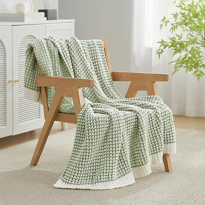Amélie Home Knit Throw Blanket, Soft Chenille Cozy Breathable Pineapple Chunky Decorative Blanket for Couch, Bed & Sofa, French-Inspired Lightweight Warm Gift for Women, Sage Green, 60"x80"