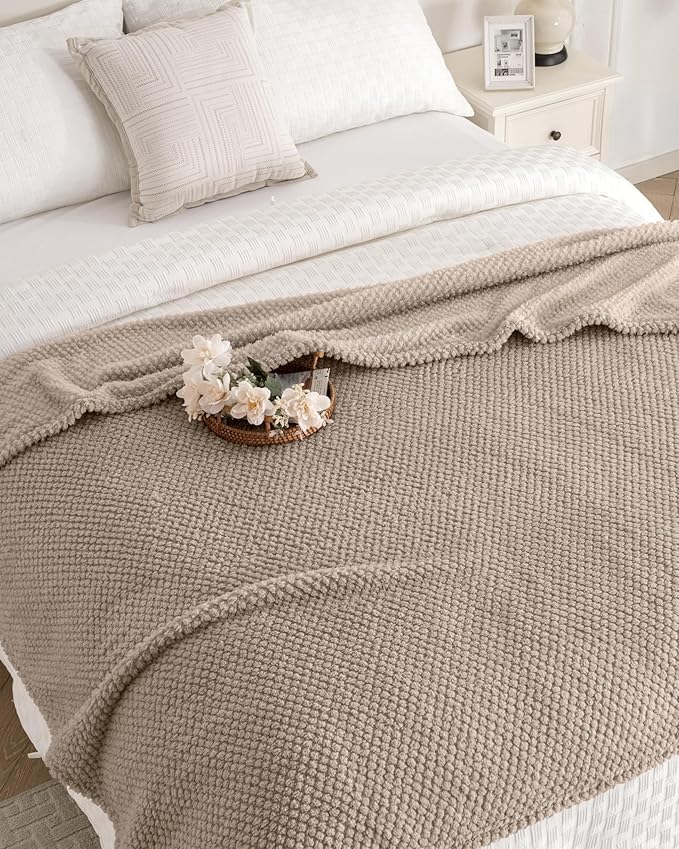Light Brown 300GSM XL Throw Super Soft Blanket for Couch Sofa Bed Cozy Blankets for Women Girls Cute Fleece Fluffy Blanket for Fall Aesthetic Home Decor,50x70