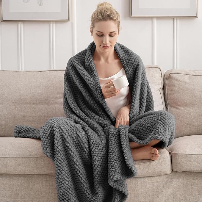 Dark Grey 300GSM Super Soft Large King Blanket for Couch Sofa Bed Cozy Blankets for Women Girls Cute Fleece Fluffy Blanket for Aesthetic Home Decor 90x104
