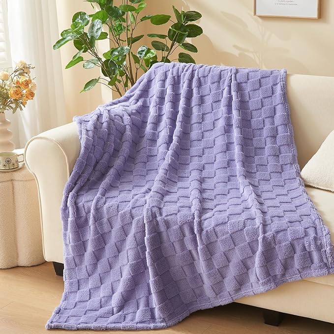 NEWCOSPLAY Super Soft Queen Blanket Lavender Premium Silky Flannel Fleece 3D Checkered Lightweight Bed Blanket All Season Use (Lavender Checkered, Queen(90"x90"))