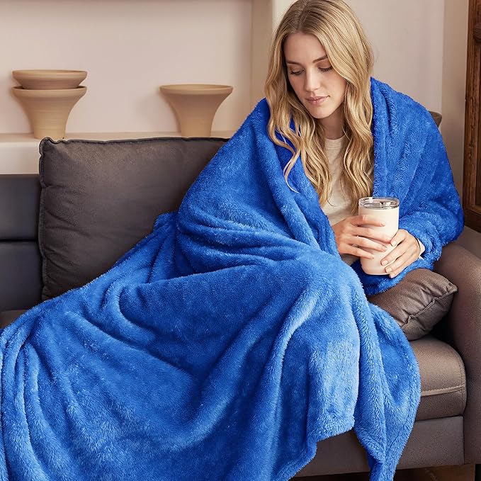 Exclusivo Mezcla Plush Fuzzy Fleece Bed Blanket Twin Size, Super Soft, Fluffy and Warm Blankets for Couch, Bed, All Season (Cobalt Blue, 90x66 inches)