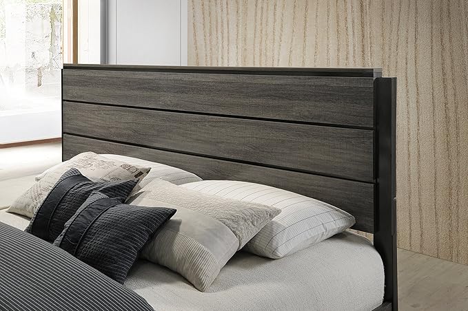 Roundhill Furniture Ioana 187 Antique Grey Finish Wood Bed Room Set, Queen Size Bed, Dresser, Mirror, 2 Night Stands