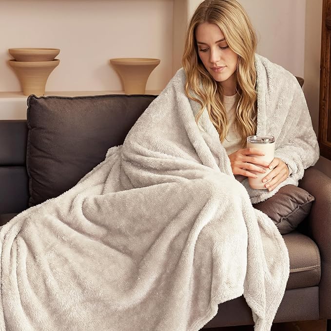 Exclusivo Mezcla Plush Fuzzy Fleece Bed Blanket Queen Size, Super Soft, Fluffy and Warm Blankets for Couch, Bed, All Season (Beige, 90x90 inches)