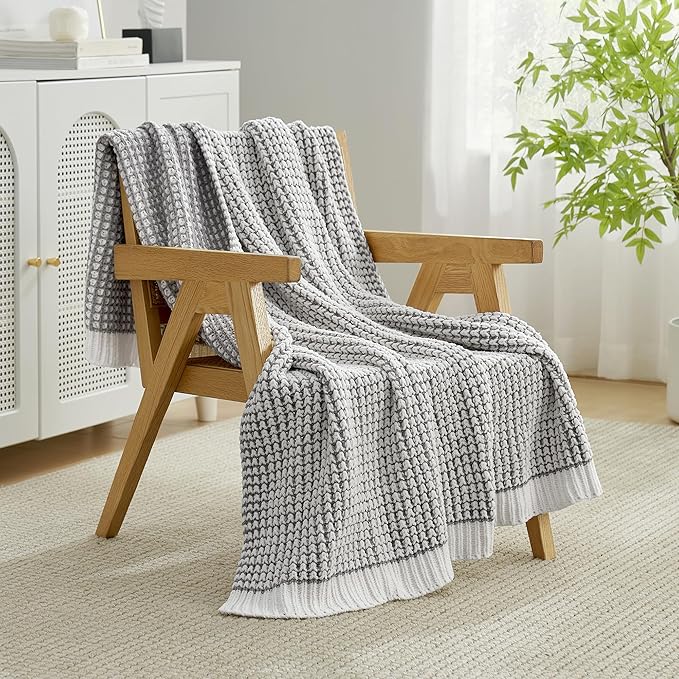 Amélie Home Knit Throw Blanket, Soft Chenille Cozy Breathable Pineapple Chunky Decorative Blanket for Couch, Bed & Sofa, French-Inspired Lightweight Warm Gift for Women, Gray, 60"x80"