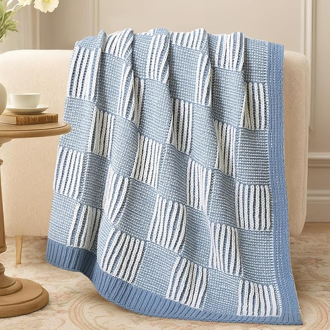 Amélie Home Knit Throw Blanket, Soft Chenille Cozy Breathable Pineapple Chunky Decorative Blanket for Couch, Bed & Sofa, French-Inspired Lightweight Warm Gift for Women, Washed Blue, 60"x80"